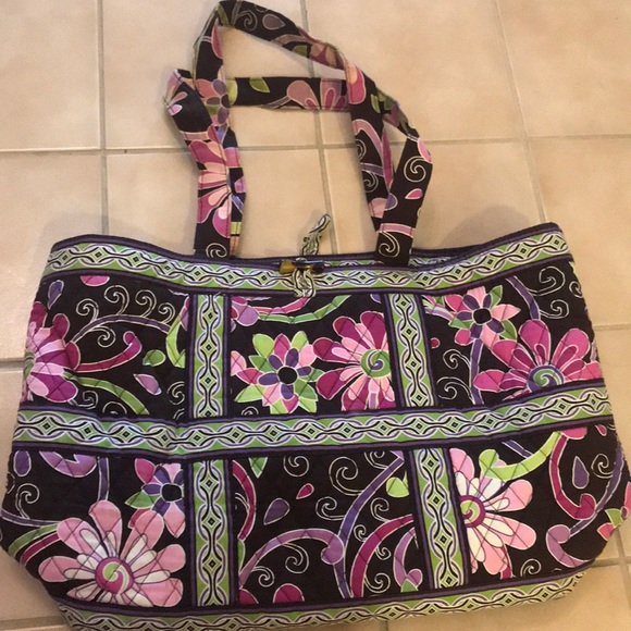 Vera Bradley Handbags - Vera Bradley tote bag